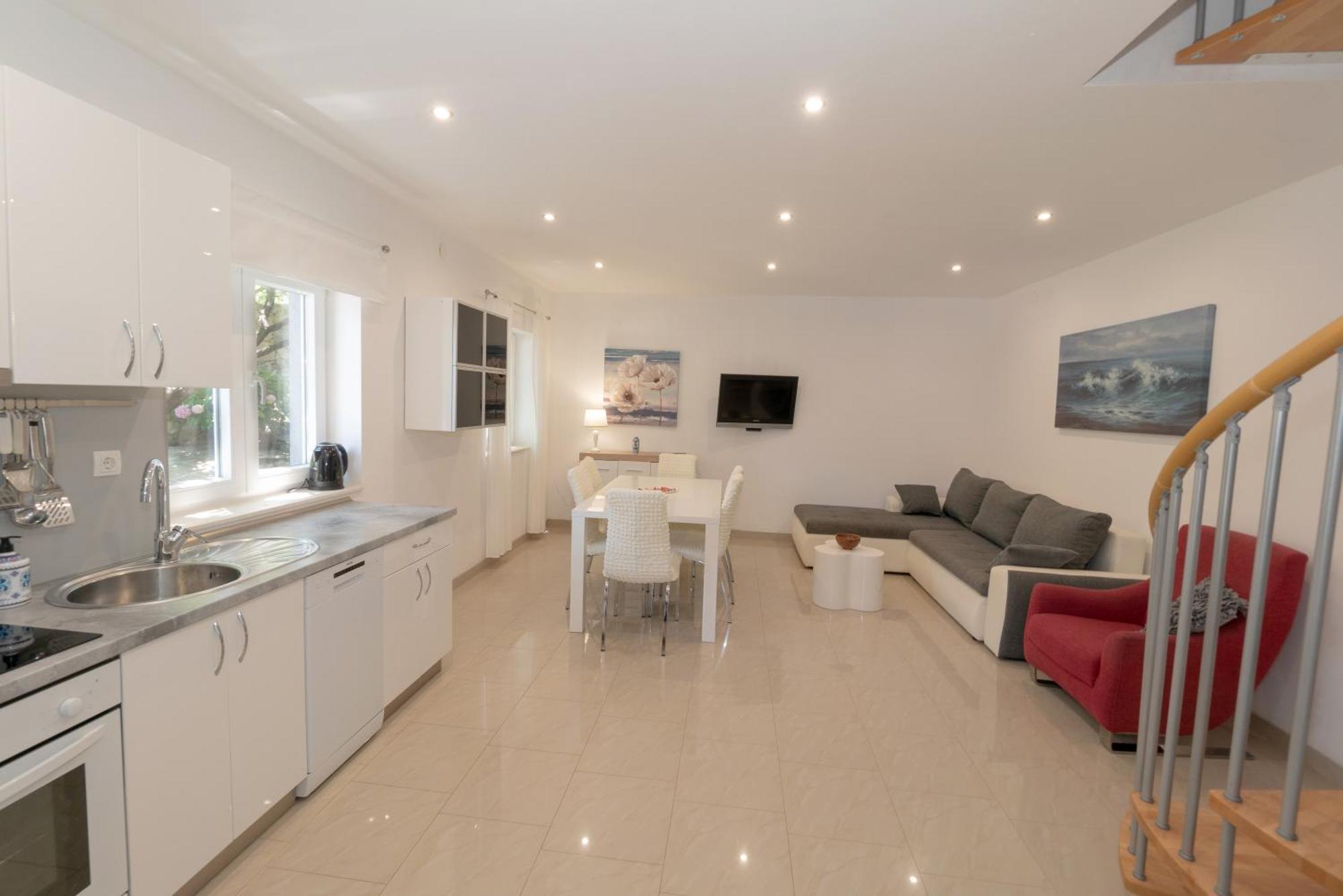 Apartments Srdanovic Omis Exterior photo