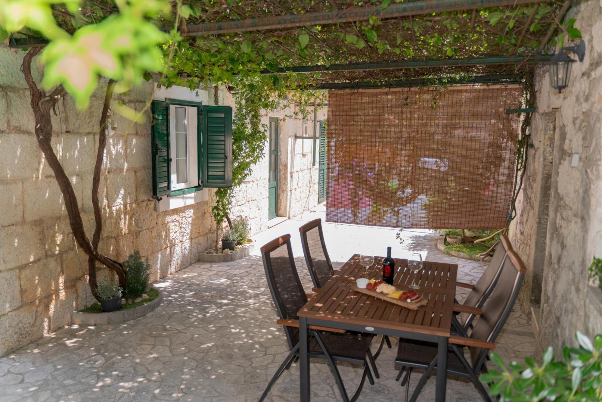 Apartments Srdanovic Omis Exterior photo